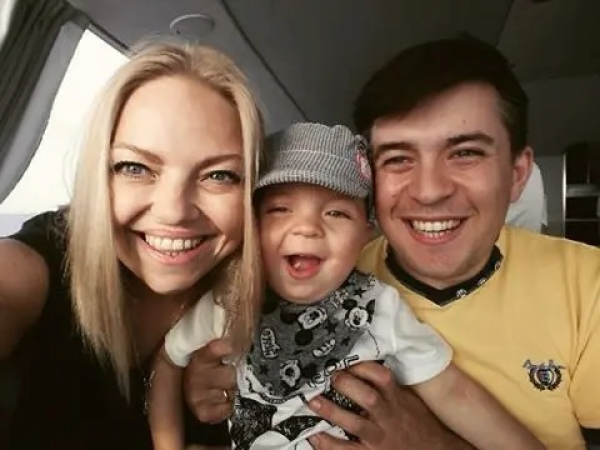 Кукарская вместе с мужем и сыном