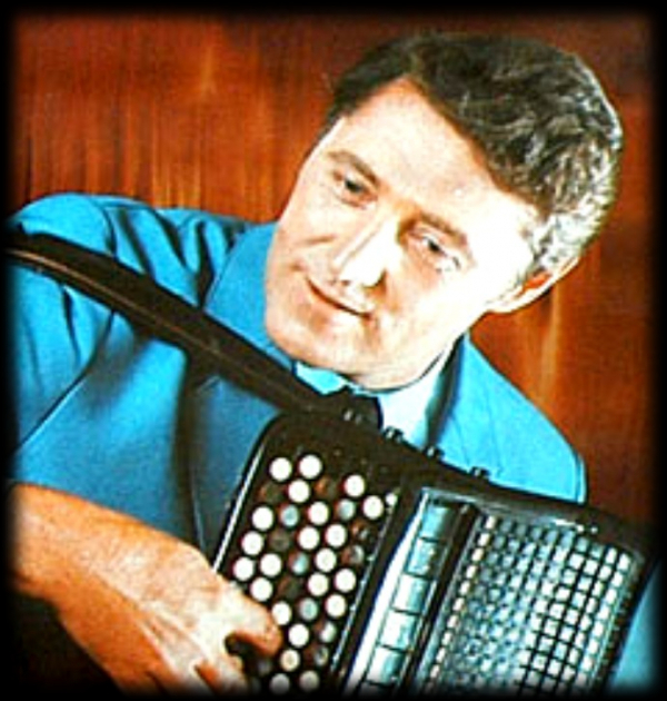 Их роман долго был тайным